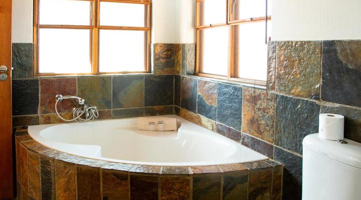 Sondela Nature Reserve & Spa Makhato Lodges